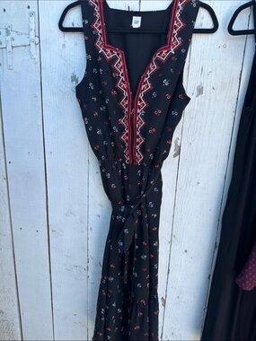 GAP Black Sleeveless Embroidered V-Neck Maxi Dress with Red and Cream Detail